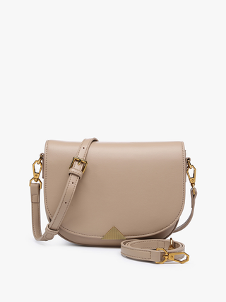 Milan Crossbody in Mocha/Beige, goldfarbene Akzente, abgerundete Klappe mit Riemen